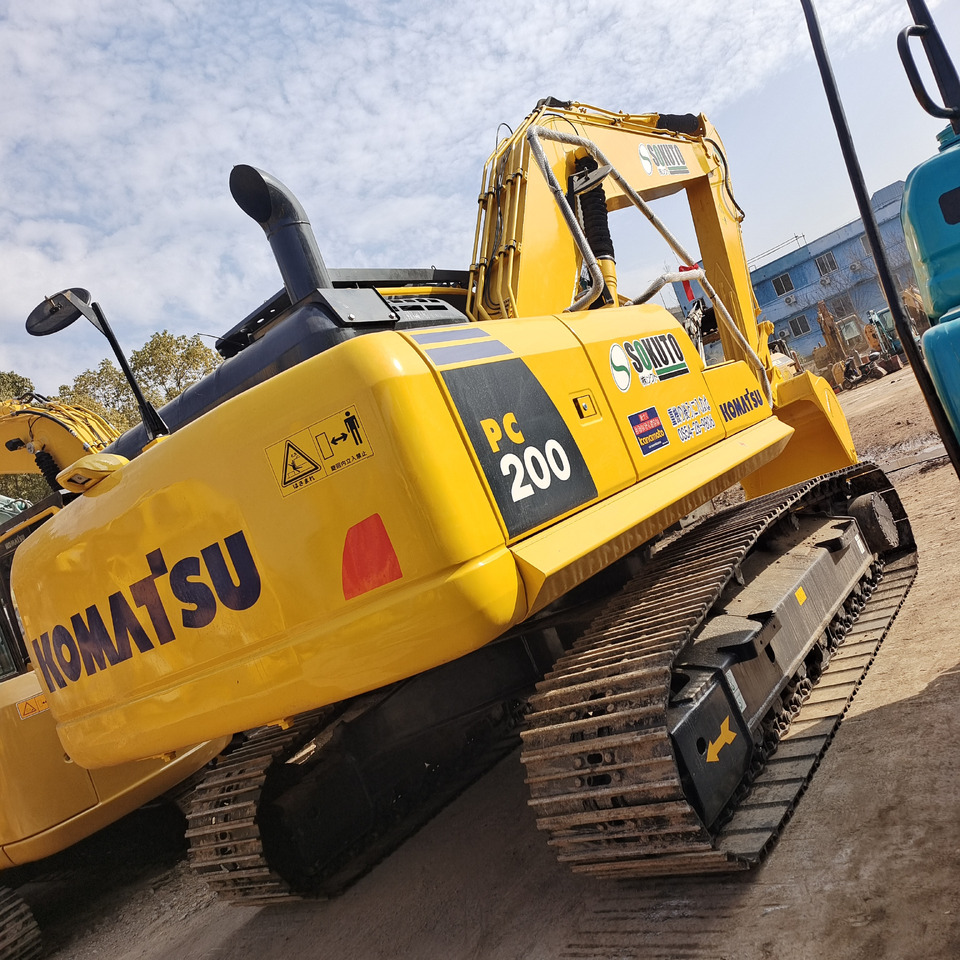 Pásové rýpadlo KOMATSU PC200-8: obrázek 7