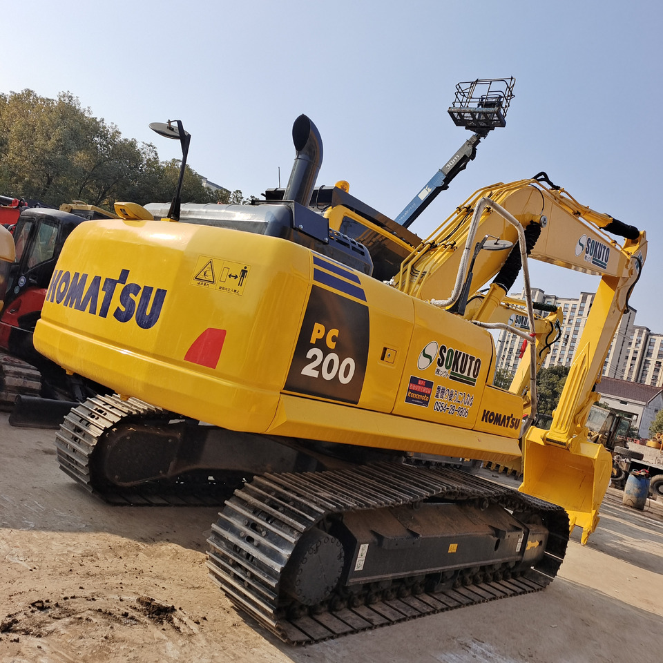 KOMATSU PC200-8 PC 200 - 8N1 - Pásové rýpadlo: obrázek 1 KOMATSU PC200-8 PC 200 - 8N1 - Pásové rýpadlo: obrázek 1