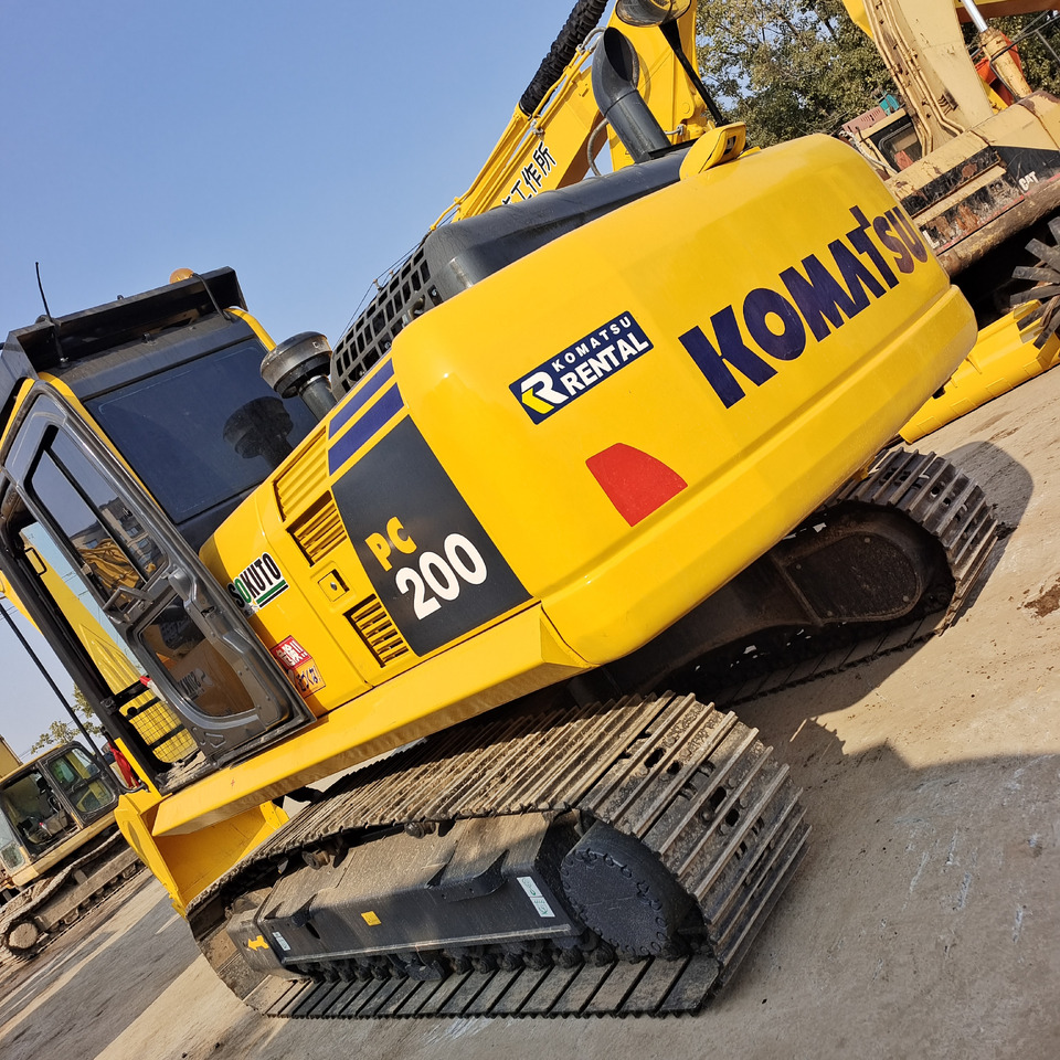 KOMATSU PC200-8 PC 200 - 8N1 - Pásové rýpadlo: obrázek 3 KOMATSU PC200-8 PC 200 - 8N1 - Pásové rýpadlo: obrázek 3