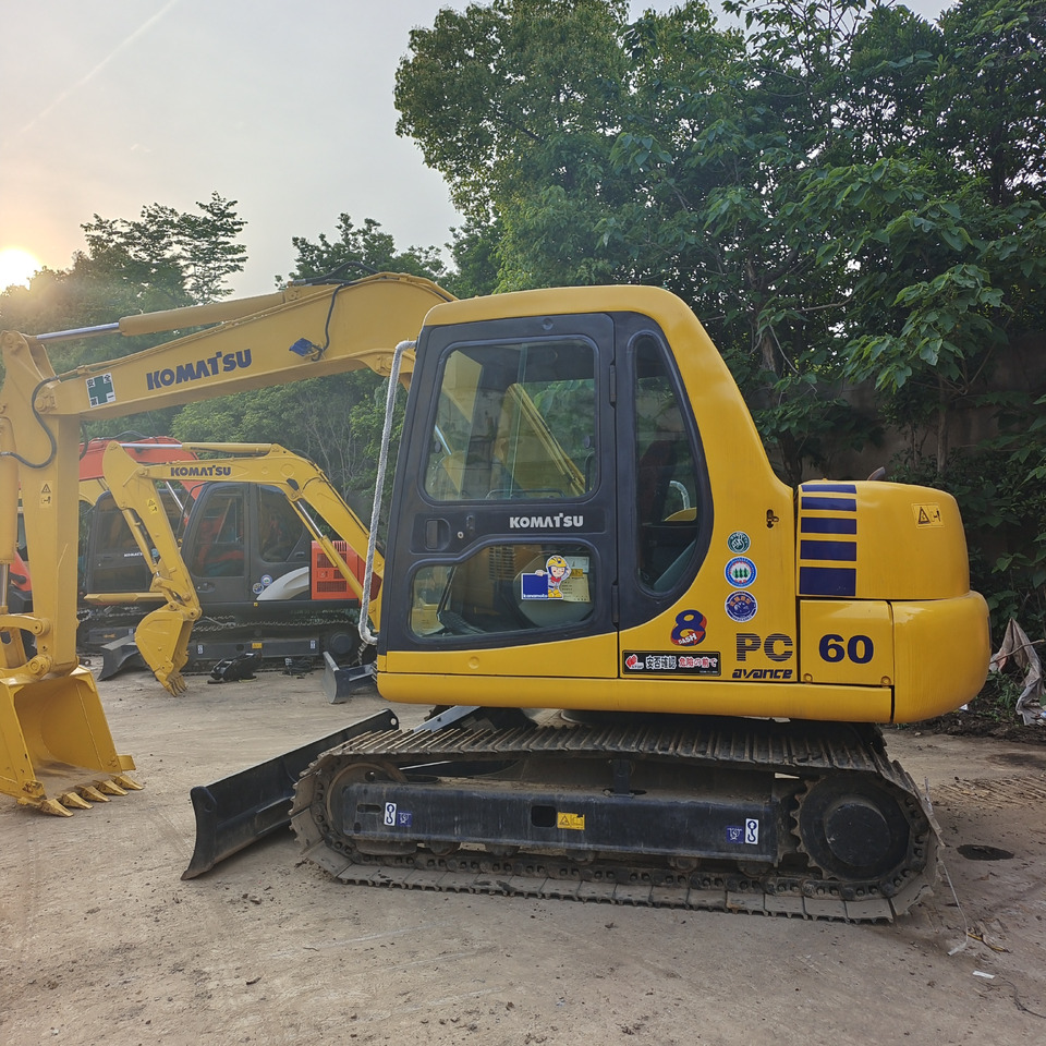 KOMATSU PC60 - Mini rýpadlo: obrázek 4 KOMATSU PC60 - Mini rýpadlo: obrázek 4