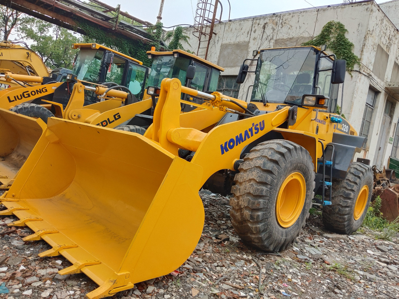 KOMATSU WA320-5 - Kolový nakladač: obrázek 5 KOMATSU WA320-5 - Kolový nakladač: obrázek 5