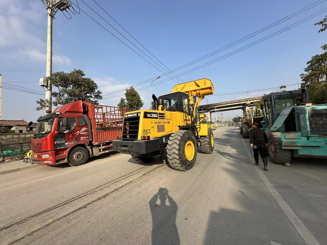 KOMATSU WA380 - Kolový nakladač: obrázek 5 KOMATSU WA380 - Kolový nakladač: obrázek 5