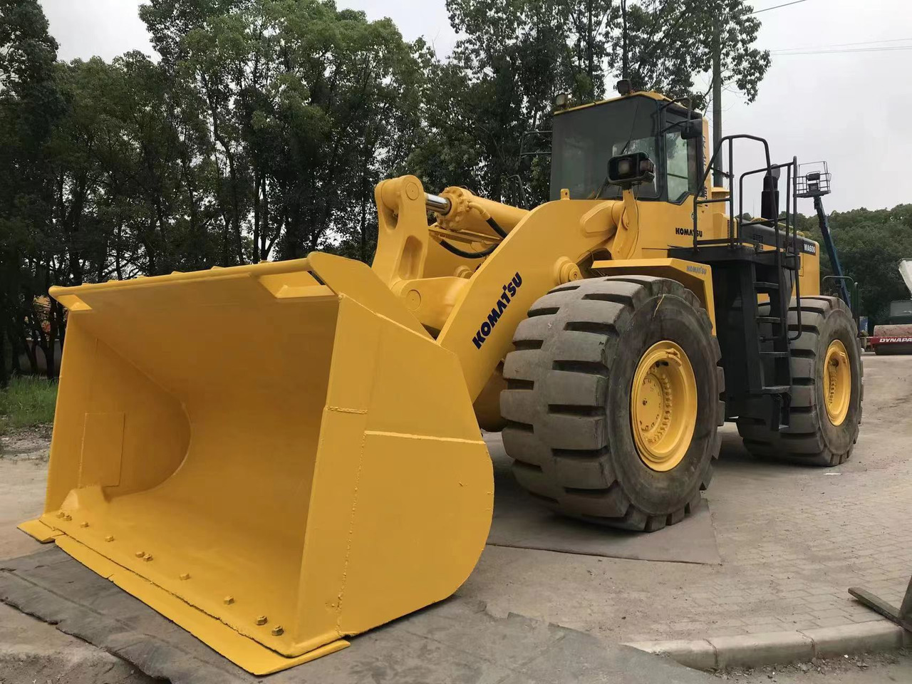 KOMATSU WA600-6 - Kolový nakladač: obrázek 5 KOMATSU WA600-6 - Kolový nakladač: obrázek 5