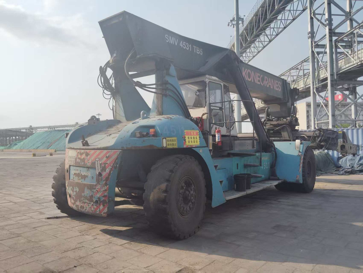 KONECRANES SMV 4531 TB5 45 TON REACH STACKER - Reach stacker: obrázek 2 KONECRANES SMV 4531 TB5 45 TON REACH STACKER - Reach stacker: obrázek 2