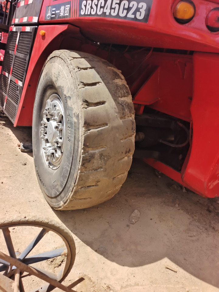 SANY SRSC45C23 45 TON - Reach stacker: obrázek 5 SANY SRSC45C23 45 TON - Reach stacker: obrázek 5