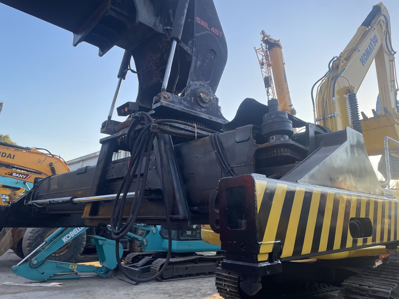 SANY SRSC45C30 45 TON CAPACITY - Reach stacker: obrázek 3 SANY SRSC45C30 45 TON CAPACITY - Reach stacker: obrázek 3