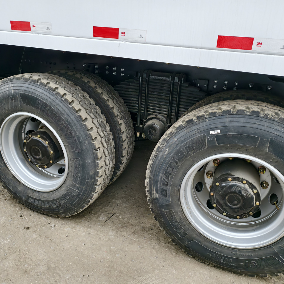 SHACMAN F3000 6*4 8*4 - Sklápěč: obrázek 3 SHACMAN F3000 6*4 8*4 - Sklápěč: obrázek 3