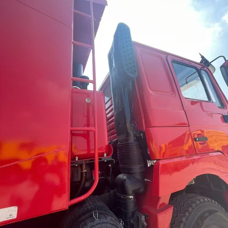 SHACMAN F3000 8*4 DUMP TRUCK - Sklápěč: obrázek 4 SHACMAN F3000 8*4 DUMP TRUCK - Sklápěč: obrázek 4