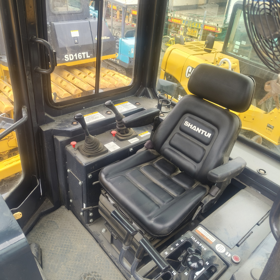 SHANTUI SD16 WITH RIPPER - Buldozer: obrázek 4 SHANTUI SD16 WITH RIPPER - Buldozer: obrázek 4