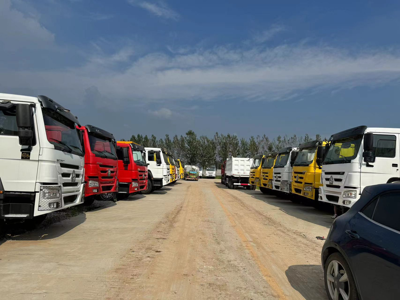 SINOTRUK HOWO 371 375 380 400 420 460 HP 6*4 10 TIRES - Sklápěč: obrázek 3 SINOTRUK HOWO 371 375 380 400 420 460 HP 6*4 10 TIRES - Sklápěč: obrázek 3