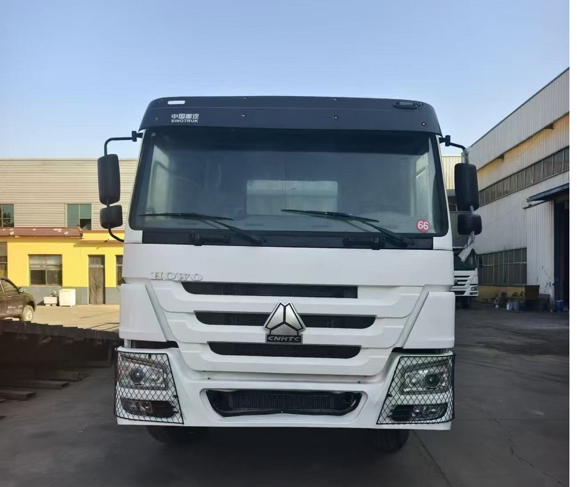 SINOTRUK HOWO 8*4 LIVESTOCK DUNMP TRUCK - Sklápěč: obrázek 2 SINOTRUK HOWO 8*4 LIVESTOCK DUNMP TRUCK - Sklápěč: obrázek 2