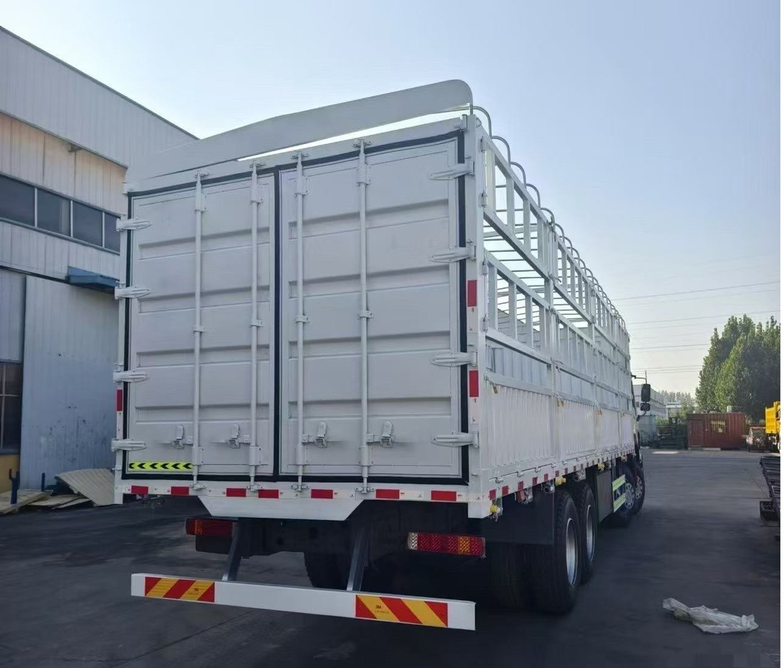 SINOTRUK HOWO 8*4 LIVESTOCK DUNMP TRUCK - Sklápěč: obrázek 3 SINOTRUK HOWO 8*4 LIVESTOCK DUNMP TRUCK - Sklápěč: obrázek 3