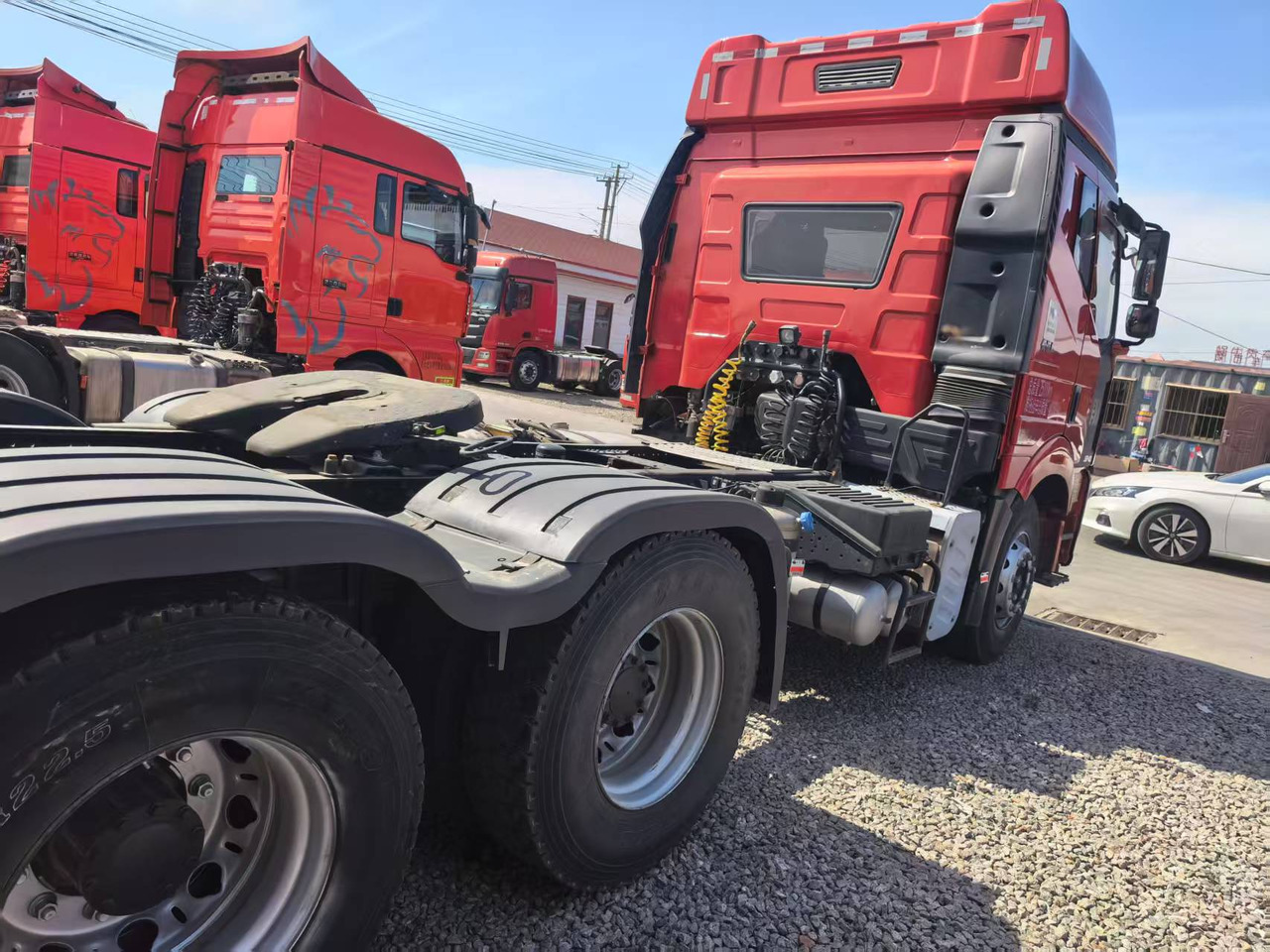 FAW 6*4 10 TIRES 10 WHEELS TRACTOR - Tahač: obrázek 2 FAW 6*4 10 TIRES 10 WHEELS TRACTOR - Tahač: obrázek 2