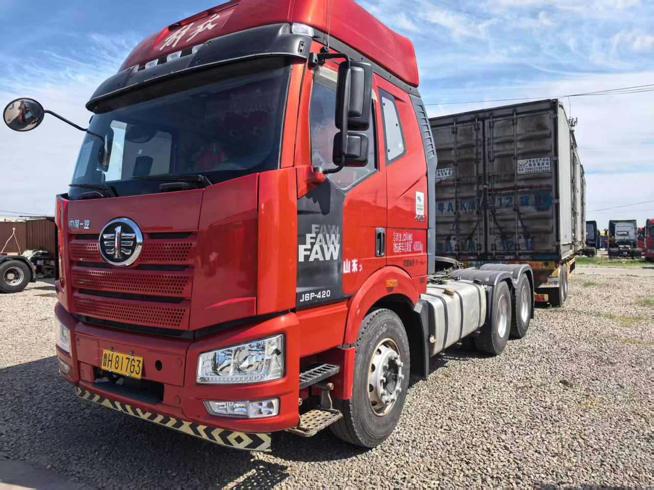 FAW 6*4 10 TIRES 10 WHEELS TRACTOR - Tahač: obrázek 3 FAW 6*4 10 TIRES 10 WHEELS TRACTOR - Tahač: obrázek 3