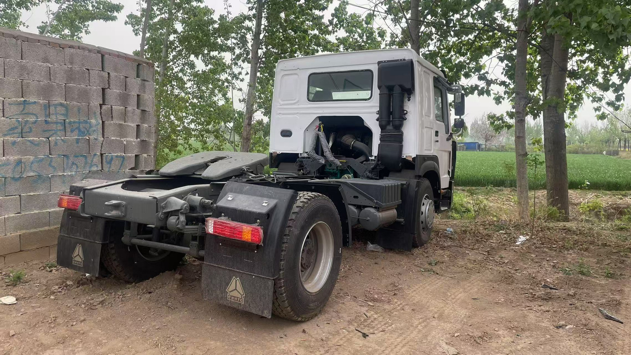SINOTRUK HOWO 4*2 TRACTOR HEAD 371 375 380 400 420 HP - Tahač: obrázek 2 SINOTRUK HOWO 4*2 TRACTOR HEAD 371 375 380 400 420 HP - Tahač: obrázek 2