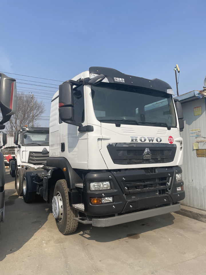 SINOTRUK HOWO 420HP 6*4 NEW - Tahač: obrázek 2 SINOTRUK HOWO 420HP 6*4 NEW - Tahač: obrázek 2