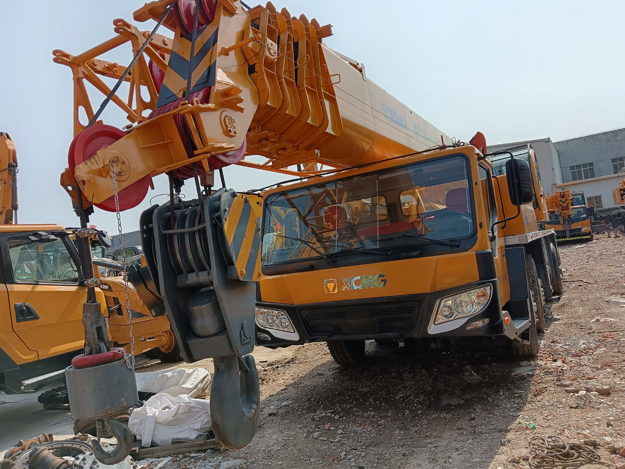 XCMG QY70K 70 TON - Autojeřáb: obrázek 1 XCMG QY70K 70 TON - Autojeřáb: obrázek 1