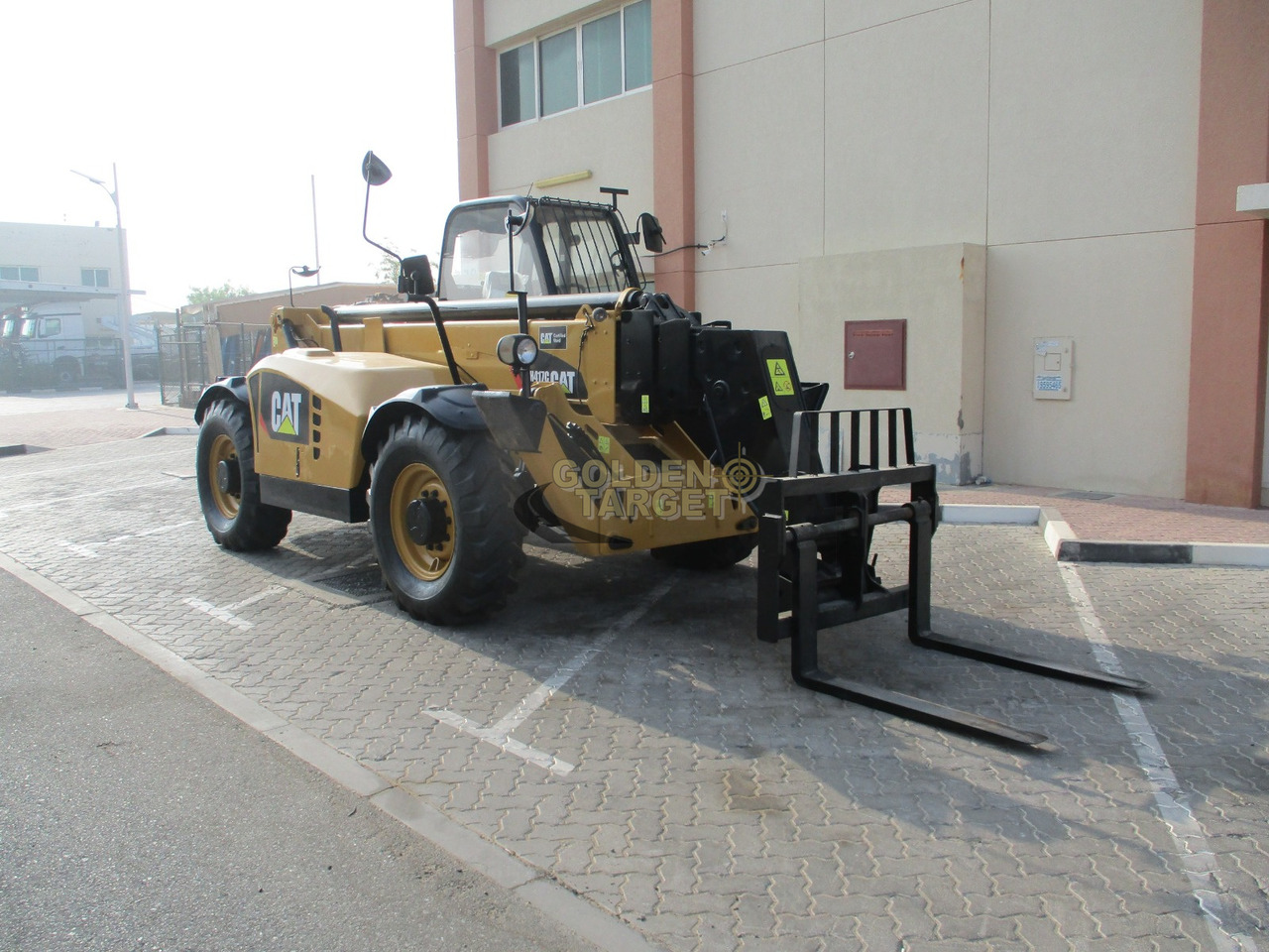 Caterpillar TH417 Telehandler - Teleskopický manipulátor: obrázek 1 Caterpillar TH417 Telehandler - Teleskopický manipulátor: obrázek 1