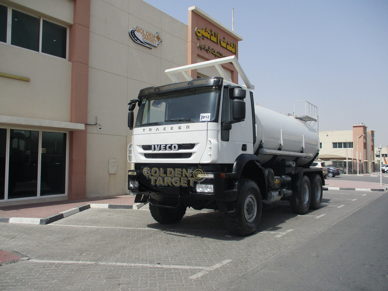 IVECO TRAKKER 380 6x6 Tanker - Cisternové vozidlo: obrázek 2 IVECO TRAKKER 380 6x6 Tanker - Cisternové vozidlo: obrázek 2