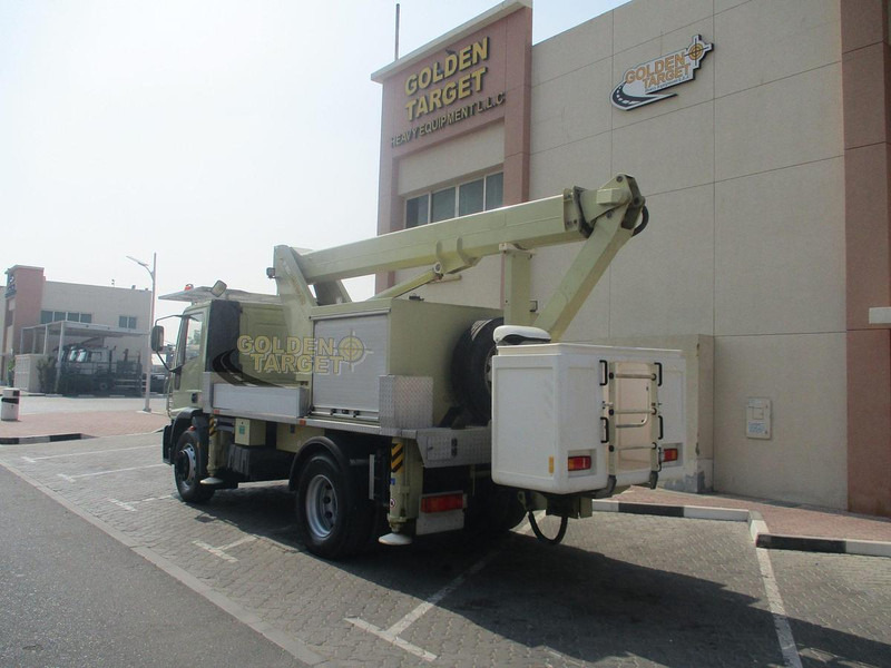 Iveco EuroCargo 180E28 - Pracovní plošina: obrázek 4 Iveco EuroCargo 180E28 - Pracovní plošina: obrázek 4