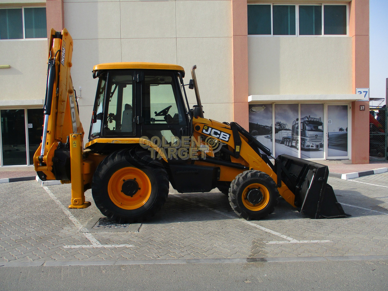 JCB 3DX PLUS 4×4 BACKHOE LOADER - Rýpadlo-nakladač: obrázek 5 JCB 3DX PLUS 4×4 BACKHOE LOADER - Rýpadlo-nakladač: obrázek 5