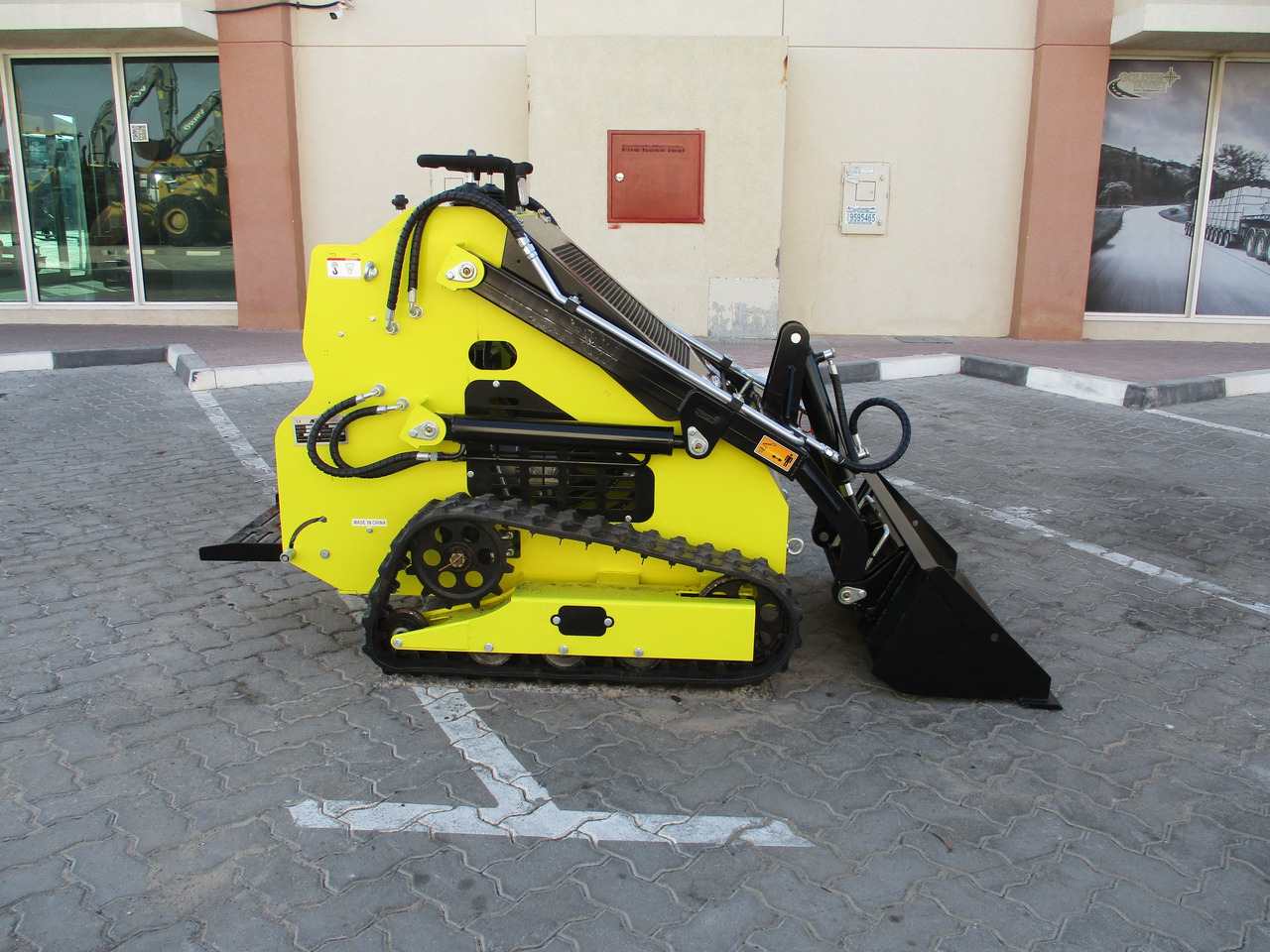 MACHPRO MPS330 Mini Skid Steer - Smykový nakladač: obrázek 5 MACHPRO MPS330 Mini Skid Steer - Smykový nakladač: obrázek 5