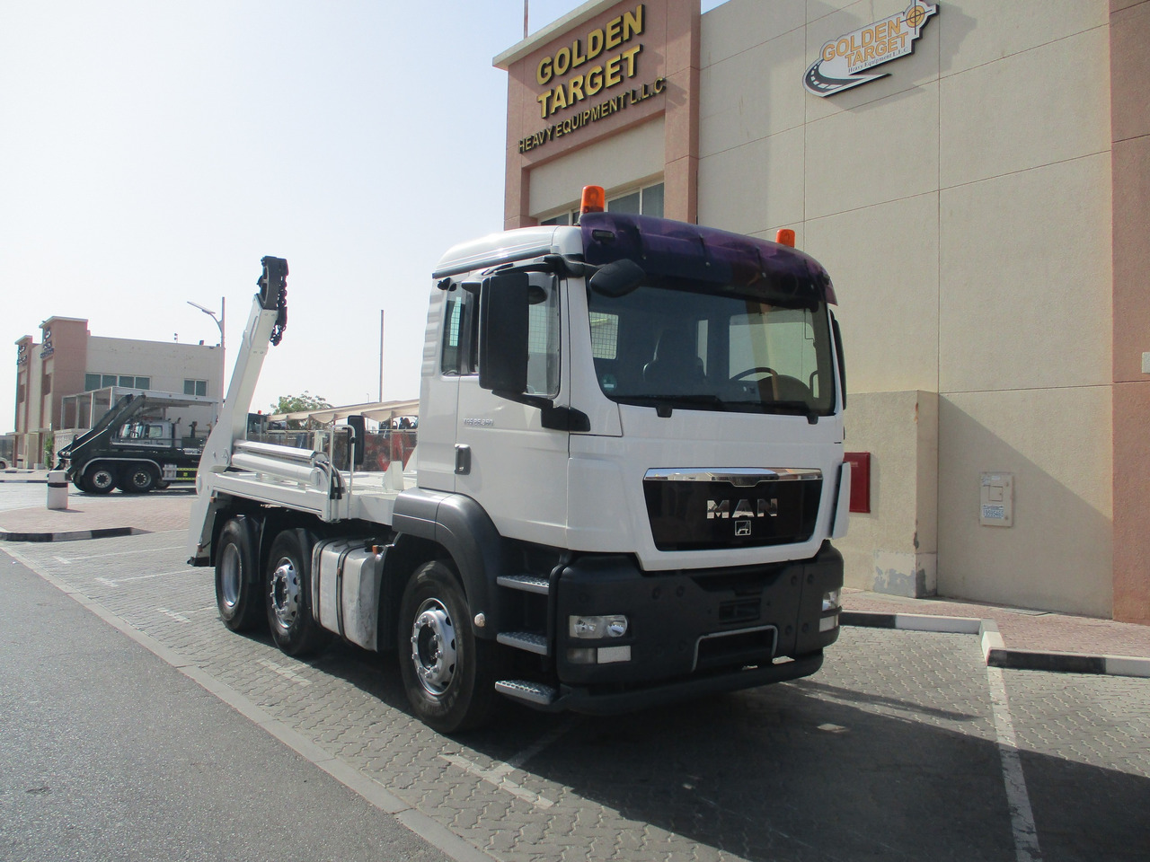 MAN TGS 26.360 6x2 Skip Loader - Ramenový nosič kontajnerov: obrázek 1 MAN TGS 26.360 6x2 Skip Loader - Ramenový nosič kontajnerov: obrázek 1