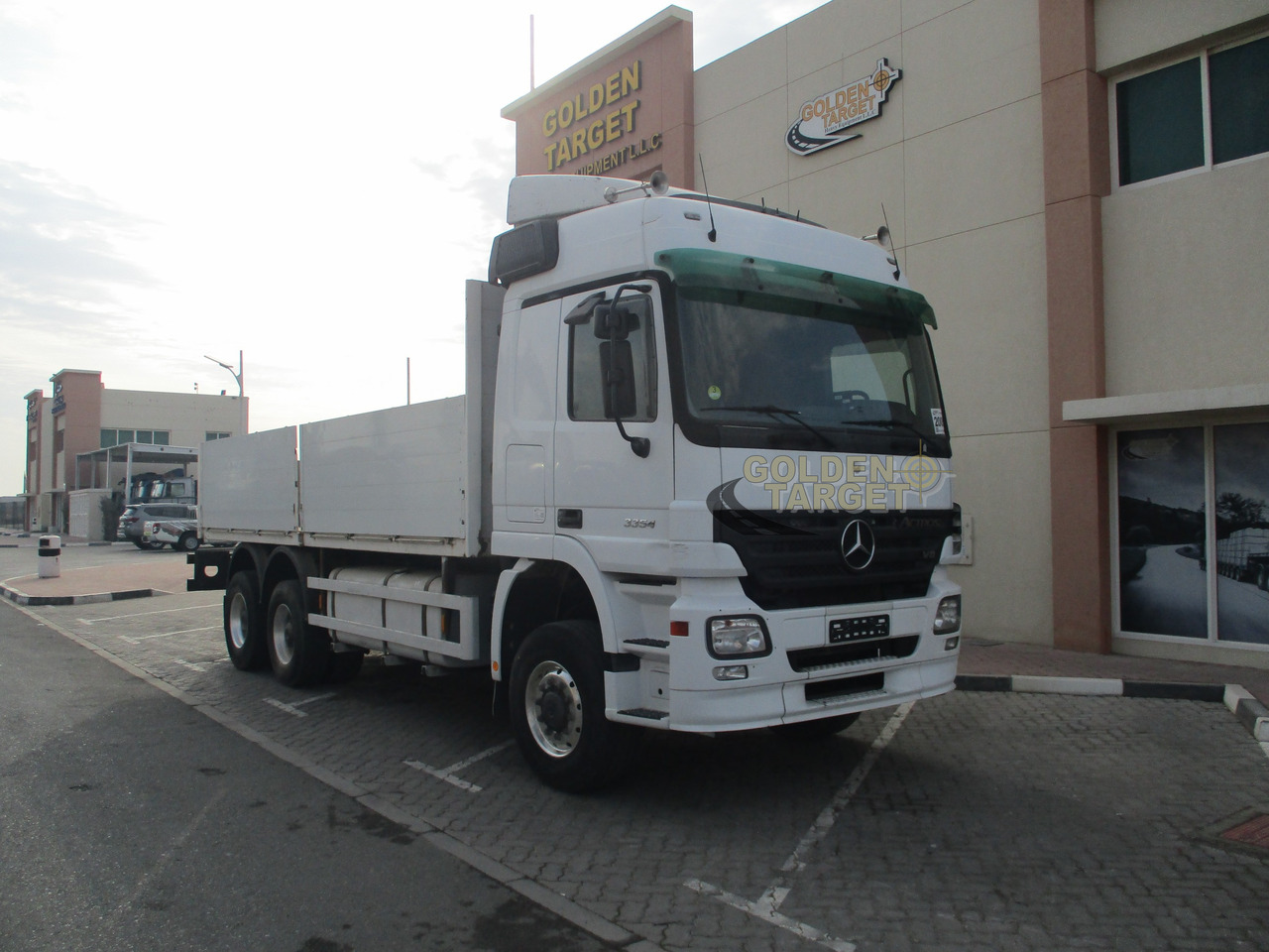 MERCEDES-BENZ ACTROS 3354 6x6 Chassis Truck - Podvozek s kabinou: obrázek 1 MERCEDES-BENZ ACTROS 3354 6x6 Chassis Truck - Podvozek s kabinou: obrázek 1