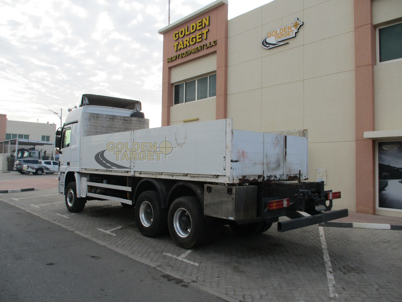 MERCEDES-BENZ ACTROS 3354 6x6 Chassis Truck - Podvozek s kabinou: obrázek 4 MERCEDES-BENZ ACTROS 3354 6x6 Chassis Truck - Podvozek s kabinou: obrázek 4