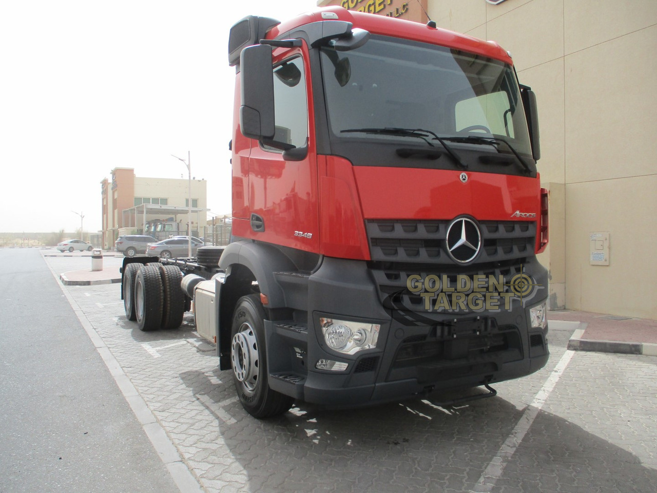 MERCEDES-BENZ Arocs 3348 6x4 Chassis - Podvozek s kabinou: obrázek 1 MERCEDES-BENZ Arocs 3348 6x4 Chassis - Podvozek s kabinou: obrázek 1