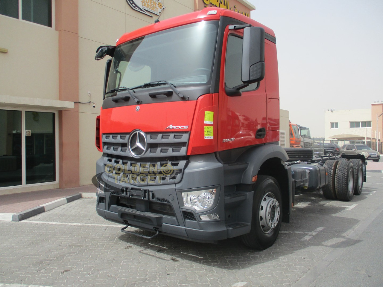 MERCEDES-BENZ Arocs 3348 6x4 Chassis - Podvozek s kabinou: obrázek 2 MERCEDES-BENZ Arocs 3348 6x4 Chassis - Podvozek s kabinou: obrázek 2
