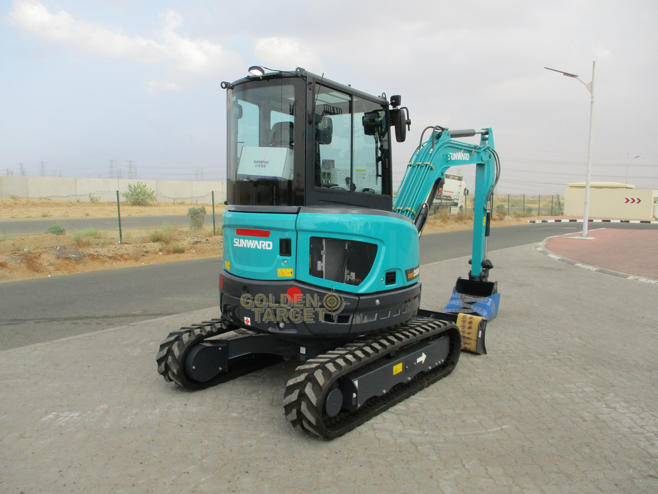 SUNWARD SWE35UF Mini Hydraulic Excavator - Mini rýpadlo: obrázek 3 SUNWARD SWE35UF Mini Hydraulic Excavator - Mini rýpadlo: obrázek 3