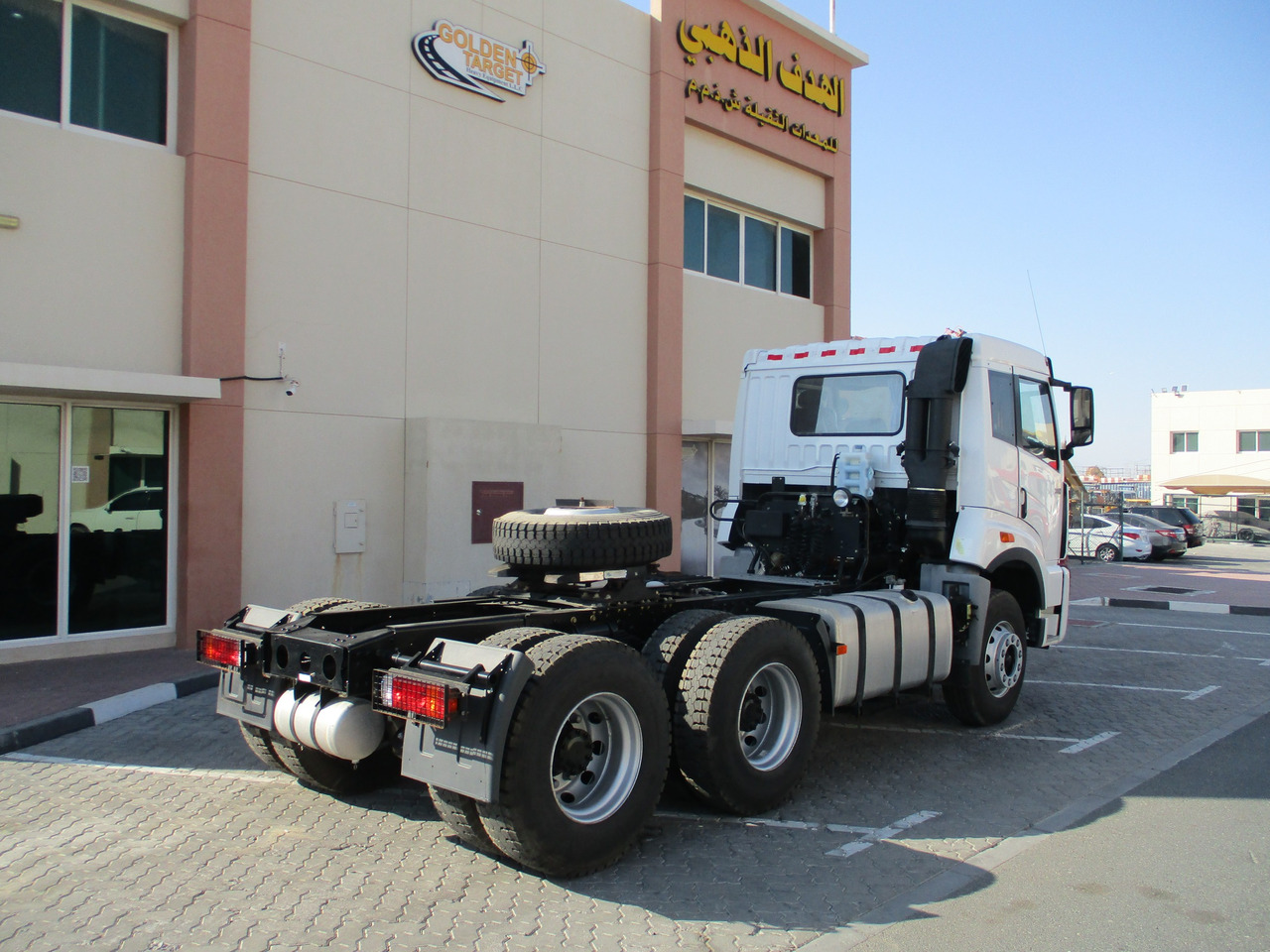 FAW 4181P2K15 6x4 Head Truck - Tahač: obrázek 3 FAW 4181P2K15 6x4 Head Truck - Tahač: obrázek 3