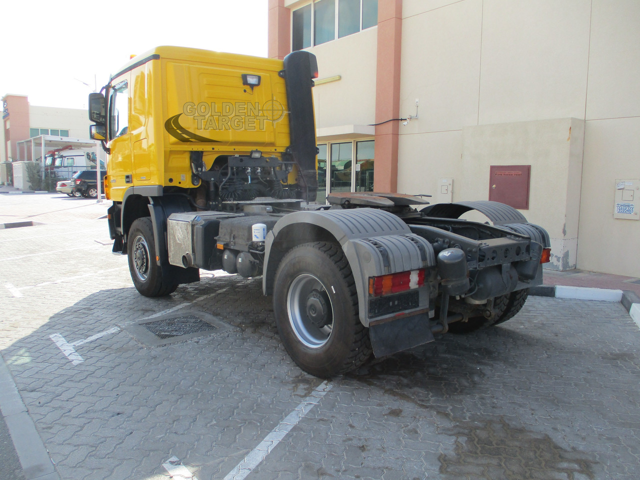 MERCEDES-BENZ Actros 2048 4x4 Head Truck - Tahač: obrázek 4 MERCEDES-BENZ Actros 2048 4x4 Head Truck - Tahač: obrázek 4