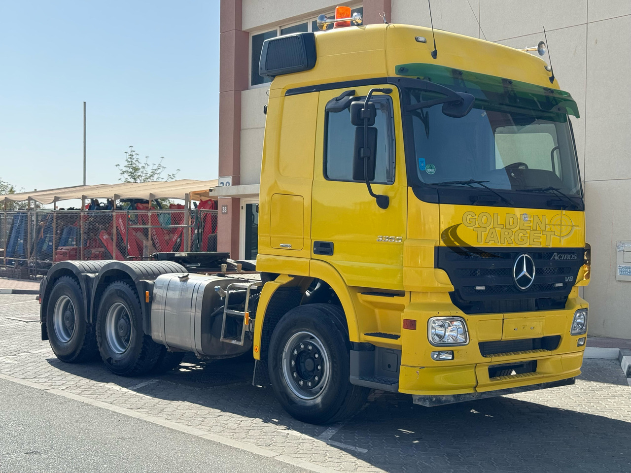 Mercedes Benz ACTROS 3355 6x4 Head Truck - Tahač: obrázek 1 Mercedes Benz ACTROS 3355 6x4 Head Truck - Tahač: obrázek 1
