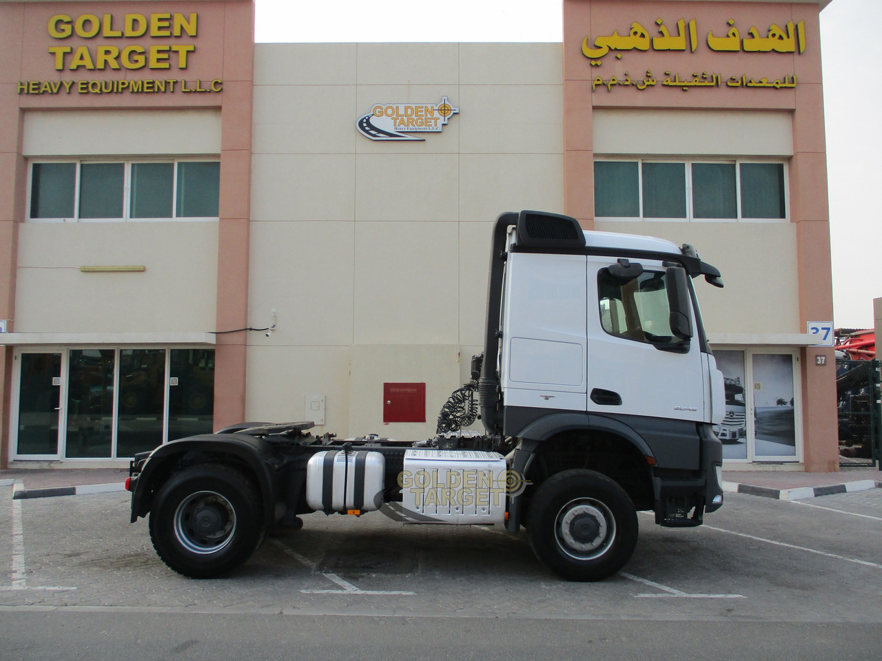 Mercedes-Benz Actros 2045 4x4 Head Truck - Tahač: obrázek 5 Mercedes-Benz Actros 2045 4x4 Head Truck - Tahač: obrázek 5
