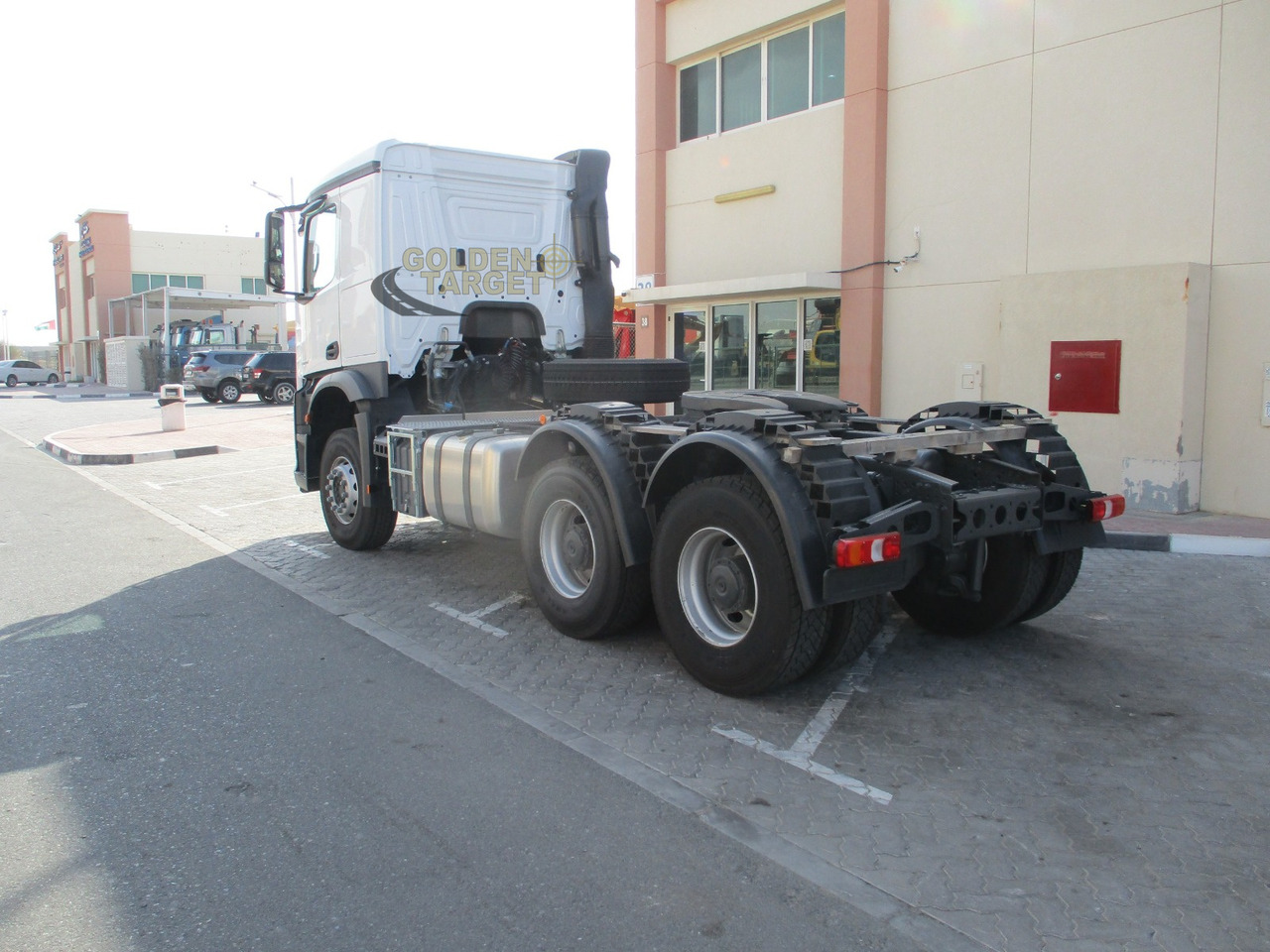 Mercedes-Benz Actros 3342 6x4 Right Hand Head Truck - Tahač: obrázek 4 Mercedes-Benz Actros 3342 6x4 Right Hand Head Truck - Tahač: obrázek 4