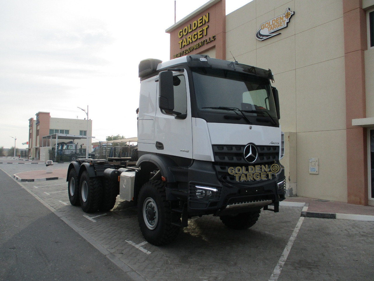 Mercedes-Benz Arocs 3342 6x6 Head Truck - Tahač: obrázek 1 Mercedes-Benz Arocs 3342 6x6 Head Truck - Tahač: obrázek 1