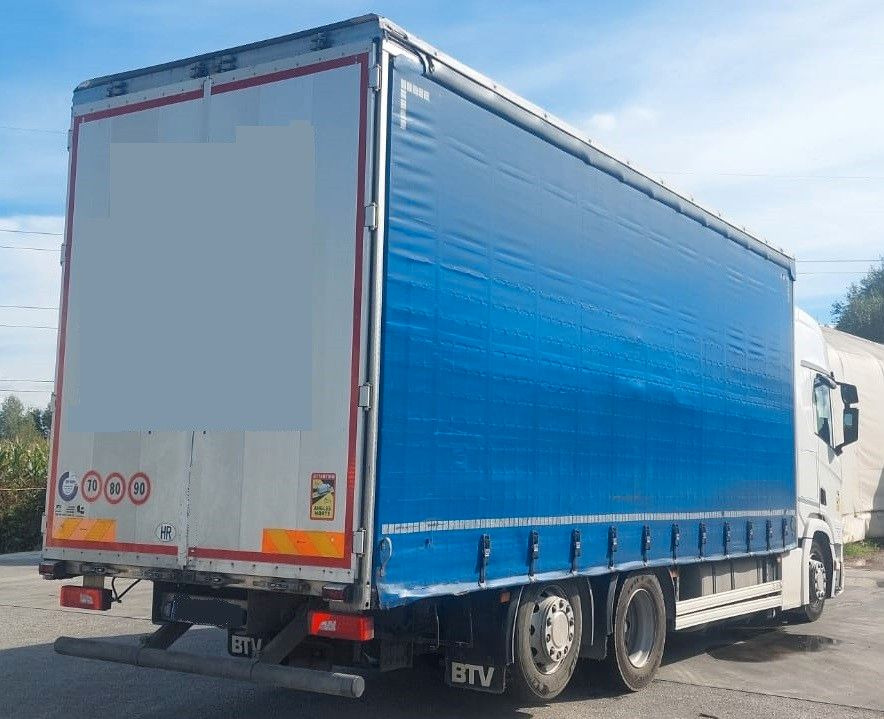 Scania R450 6x2 tandem jumbo - Plachtový nákladní auto: obrázek 4 Scania R450 6x2 tandem jumbo - Plachtový nákladní auto: obrázek 4