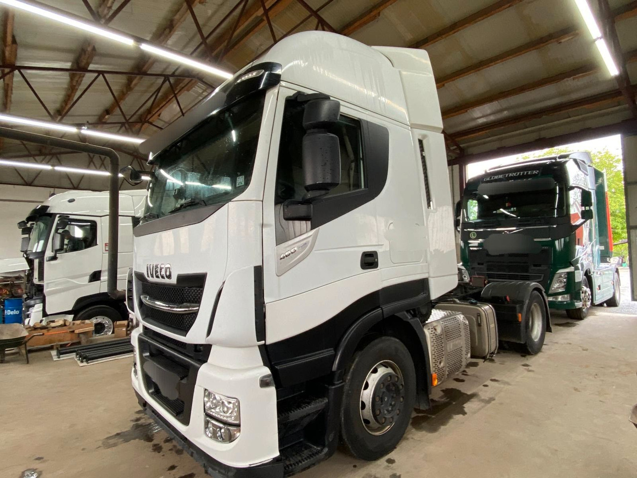 Iveco Stralis 460 Hi-Way 4x2Tractor -Tipper hydraulic - Tahač: obrázek 3 Iveco Stralis 460 Hi-Way 4x2Tractor -Tipper hydraulic - Tahač: obrázek 3