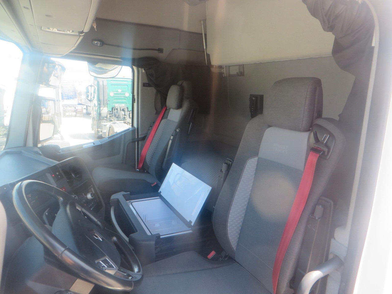 Renault T480 SC 4x2Tractor, Retarder leasing Renault T480 SC 4x2Tractor, Retarder: obrázek 13 Renault T480 SC 4x2Tractor, Retarder leasing Renault T480 SC 4x2Tractor, Retarder: obrázek 13