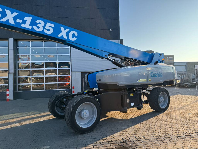 Genie SX 135 XC - Teleskopická plošina: obrázek 5 Genie SX 135 XC - Teleskopická plošina: obrázek 5