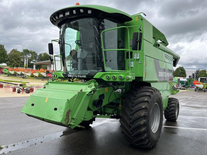 Deutz-Fahr 5660 H - Sklízecí mlátička: obrázek 1 Deutz-Fahr 5660 H - Sklízecí mlátička: obrázek 1