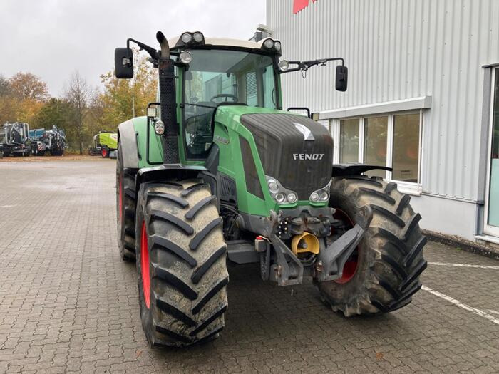 Fendt 824 Vario ProfiPlus - Traktor: obrázek 1 Fendt 824 Vario ProfiPlus - Traktor: obrázek 1