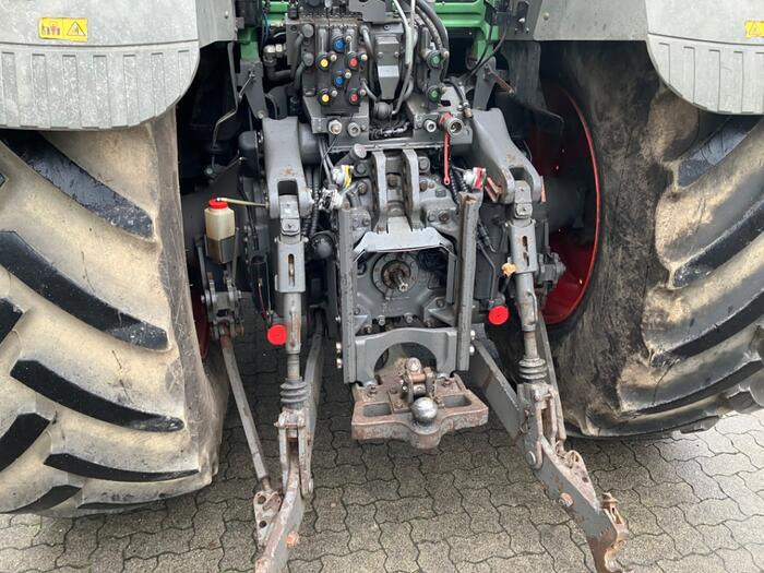 Fendt 824 Vario ProfiPlus - Traktor: obrázek 5 Fendt 824 Vario ProfiPlus - Traktor: obrázek 5