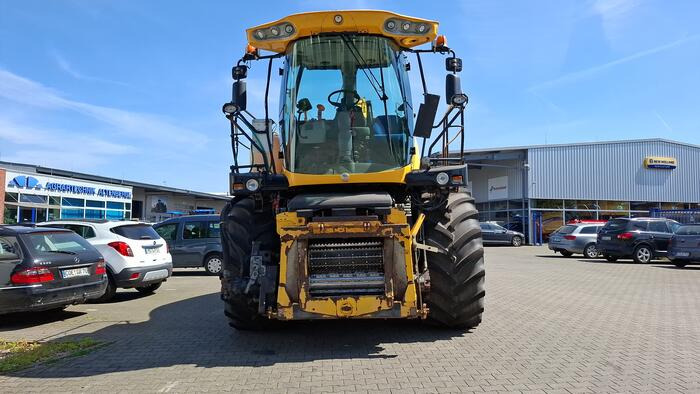 New Holland FR 9060 - Sklízecí řezačka: obrázek 2 New Holland FR 9060 - Sklízecí řezačka: obrázek 2