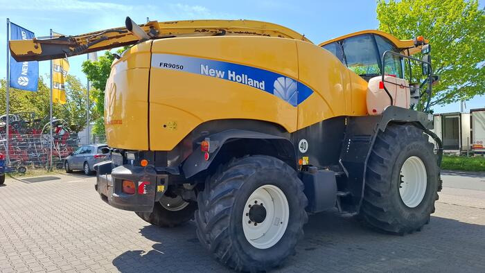 New Holland FR 9060 - Sklízecí řezačka: obrázek 4 New Holland FR 9060 - Sklízecí řezačka: obrázek 4