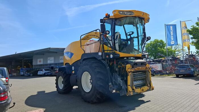 New Holland FR 9060 - Sklízecí řezačka: obrázek 3 New Holland FR 9060 - Sklízecí řezačka: obrázek 3