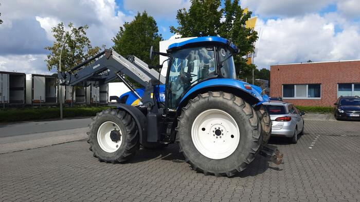 New Holland T6070 - Traktor: obrázek 4 New Holland T6070 - Traktor: obrázek 4