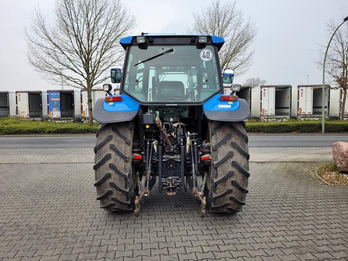 New Holland TS 115 - Traktor: obrázek 2 New Holland TS 115 - Traktor: obrázek 2